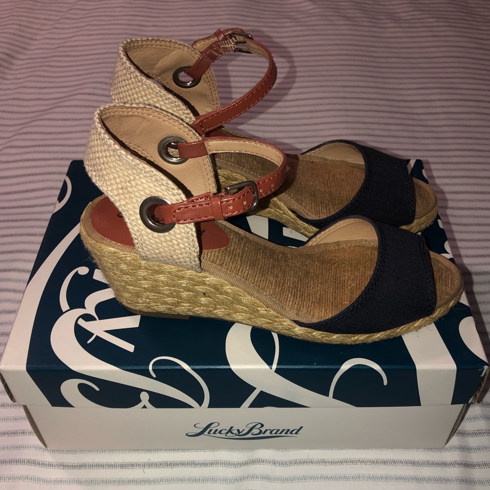 Like New! In Box! Lucky Brand Kyndra Espadrille Wedge - Navy and Tan